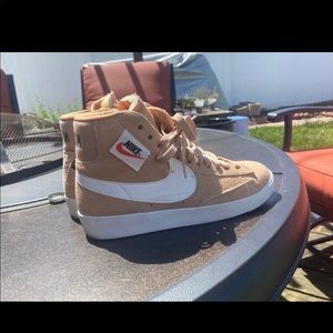 Nike Blazer Mid Rebel